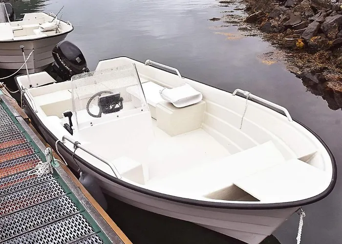 Semesterbostad 5 Person In Selje-by Traum