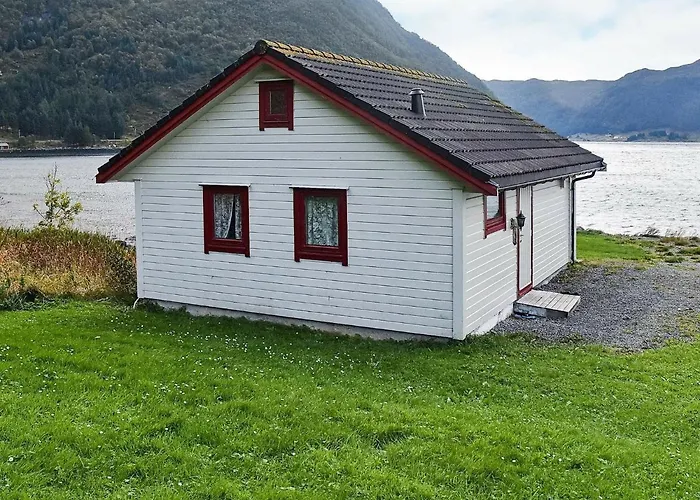 5 Person In Selje-by Traum * Selje