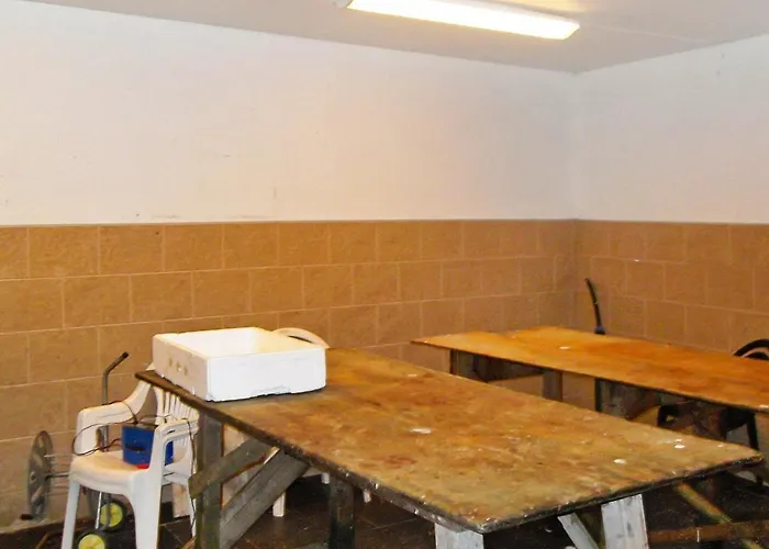 5 Person In Selje-by Traum * Selje