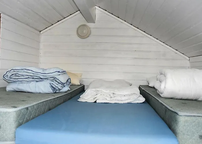 5 Person In Selje-by Traum *